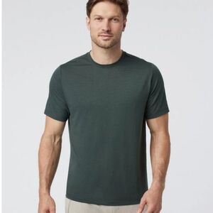 Vuori Men's Current Tech Tee Aspen Green Short Sleeve Active Wear T-shirt Medium